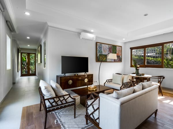 Pala Ubud - Villa Seraya B - Cosy modern classic living spaces